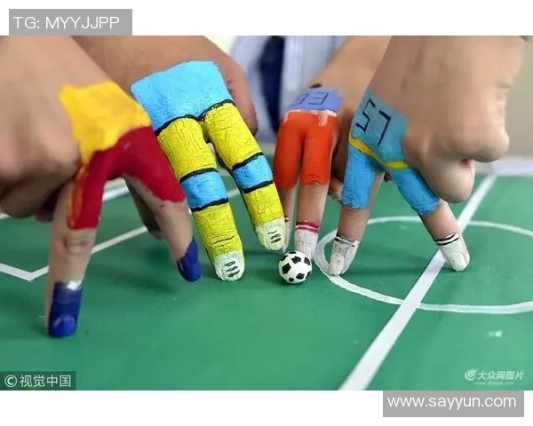 足球明星手指灵活性训练视频揭秘提升球技的秘密技巧与方法
