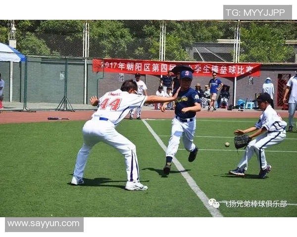 深圳篮球队的奋斗与荣耀：一段不平凡的突破之路纪实